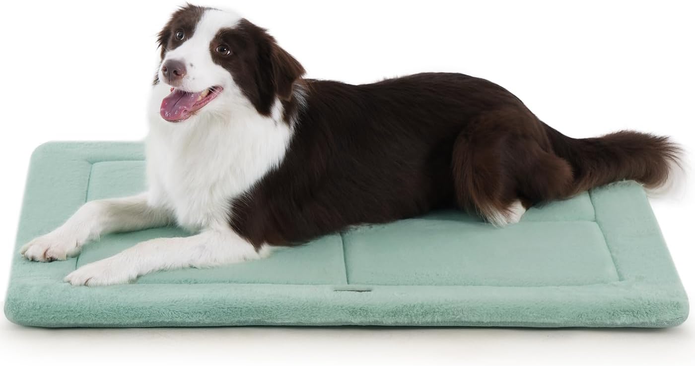 Made4Pets Dog Crate Pad Bed for Medium Large Dogs, Washable & Reversible, Anti-Slip Kennel Mat for Cozy Sleeping, Soft Fluffy Dog Bed for Indoor & Outdoor Use, 35"x23", Gray