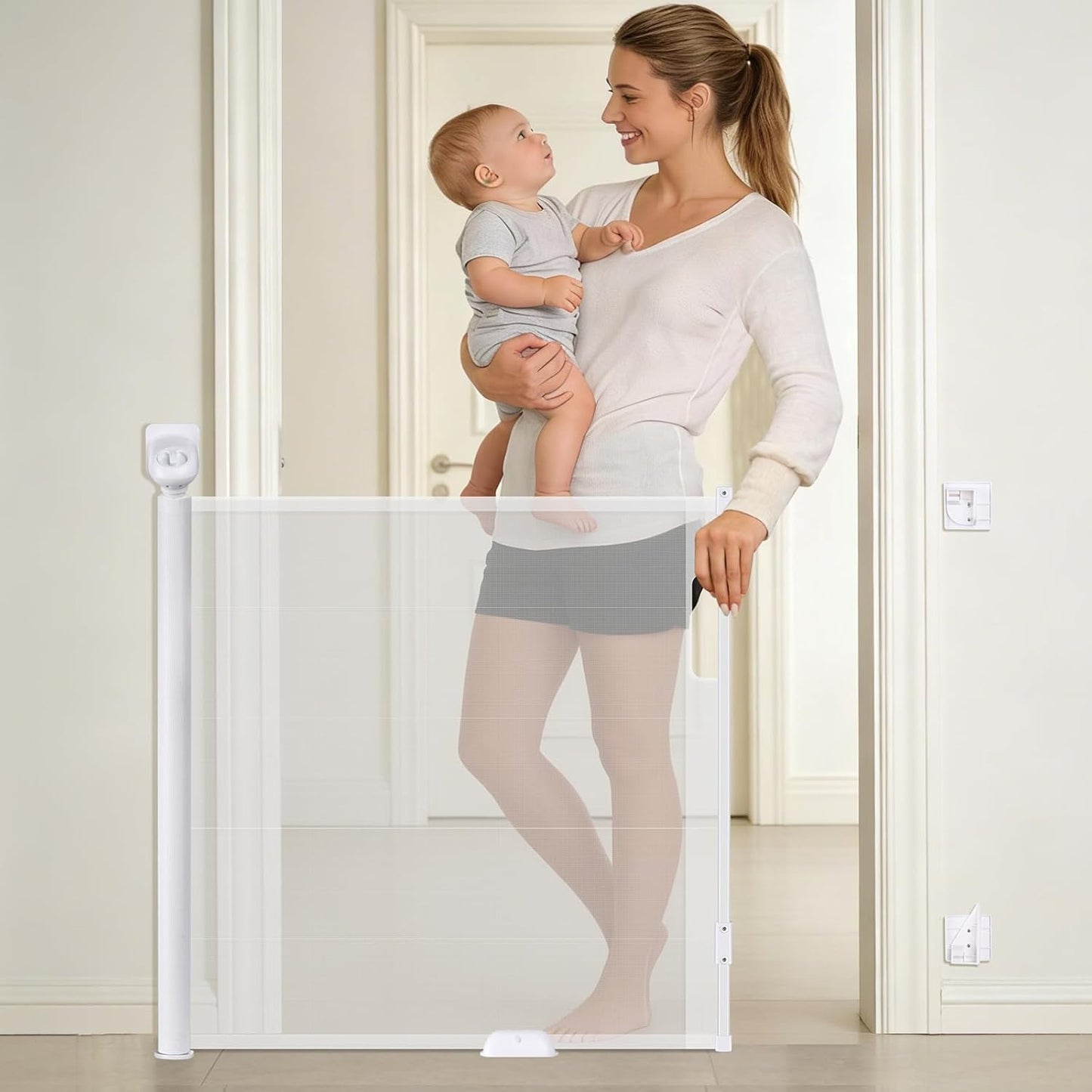 Retractable Baby Safety Gate, 33.8" Tall Extends to 55" Wide, Dual Lock, Adjustable Mounting, Extendable Pet Gate for Hallways, Stairs, Indoor & Outdoor（Black）
