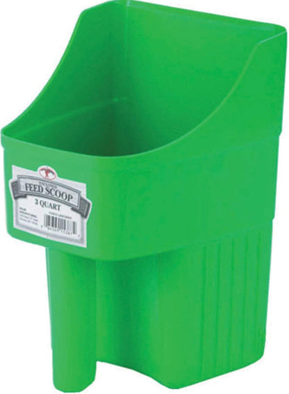 Little Giant® Plastic Enclosed Feed Scoop | Heavy Duty Durable Stackable Horse Feed Scoop with Measure Marks | Livestock Hand Scooper | 3 Quart