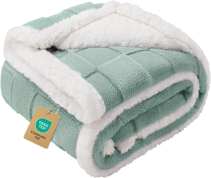 Luciphia Waterproof Dog Blanket, Leakproof Small Pet Blanket for Couch Sofa Bed Furniture Cover Protector, Washable Soft Sherpa Fleece with 3D Jacquard, Cozy Calming Reversible, Gray White, 40"x28"