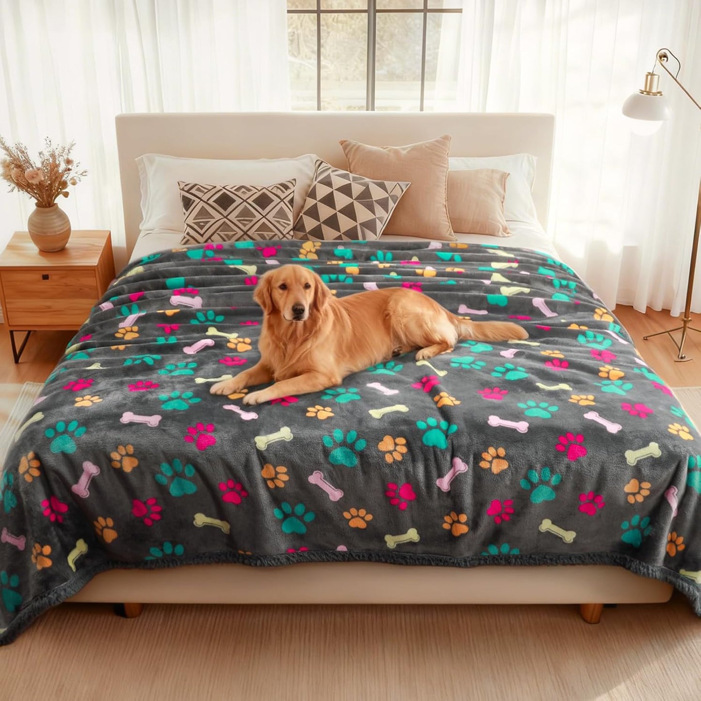 Luciphia Waterproof Pet Blankets for Couch Sofa Bed Cover Cat Liquid Pee Proof Washable Soft Fluffy Large Dog Blanket Reversible Furniture Protection Puppy Grey Paw Thicken Small（40" x 28"）