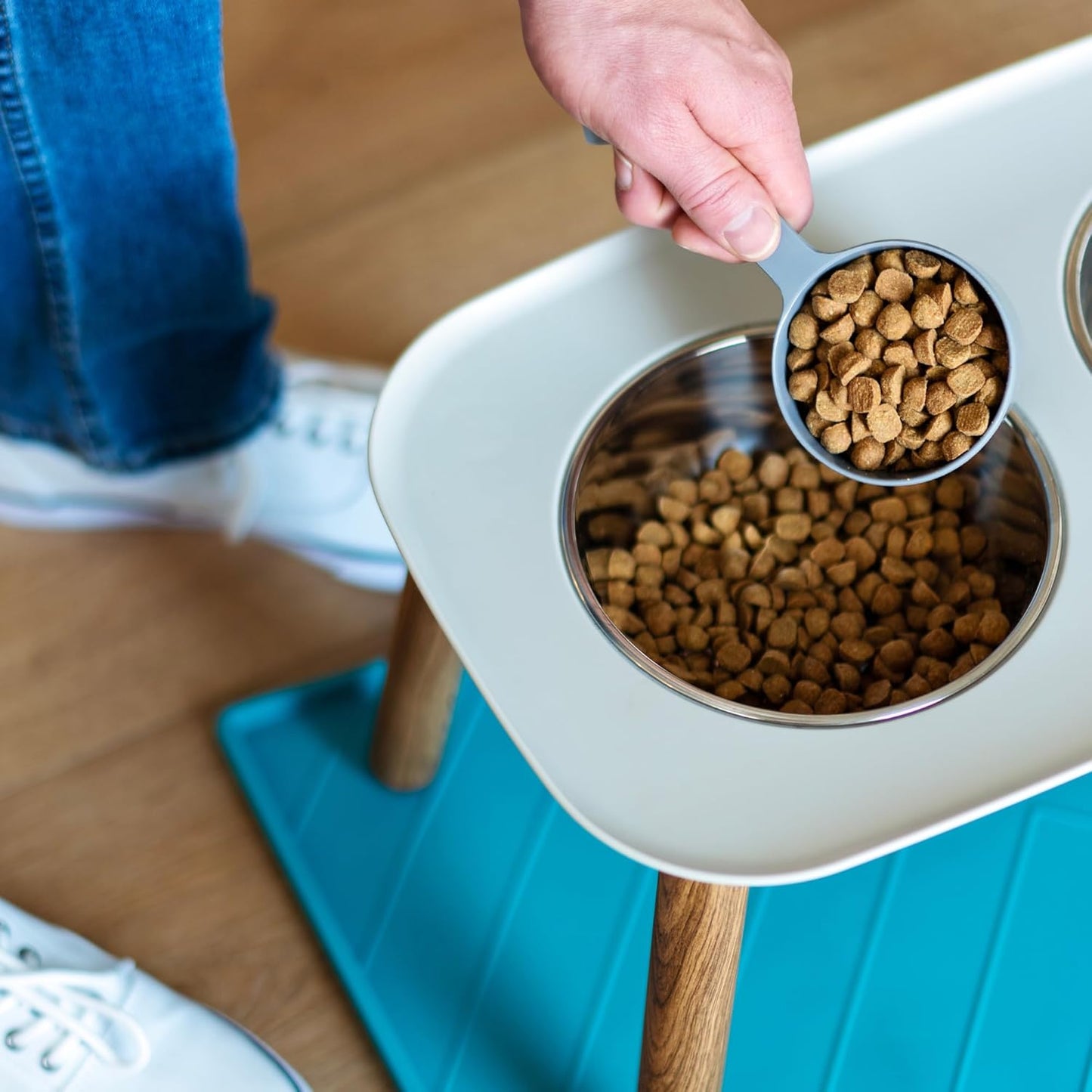 Messy Mutts Melamine Dog Food Scoop (1 Cup Capacity) | Measuring Cup for Animal Food | Features 1/2 Cup Indicator Line | Small or Large Dog Food Scooper | Dishwasher Safe | Blue
