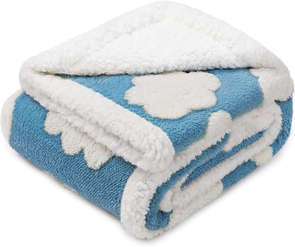 Luciphia Waterproof Pet Blanket for Medium Large Dogs Washable Fluffy Thick Jacquard Shag Fleece Warm Sherpa 3D Textured Flower Print for Cats Puppy Couch Protection (Green,40x28 inches)