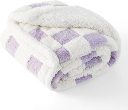LE SURE Waterproof Dog Blanket for Large Dogs - Washable Double Sided Dog Blankets with Warm Jacquard Shag and Soft Sherpa Fleece, Pet Cat Blanket for Couch Protection, 3D Textured Cloud, Green