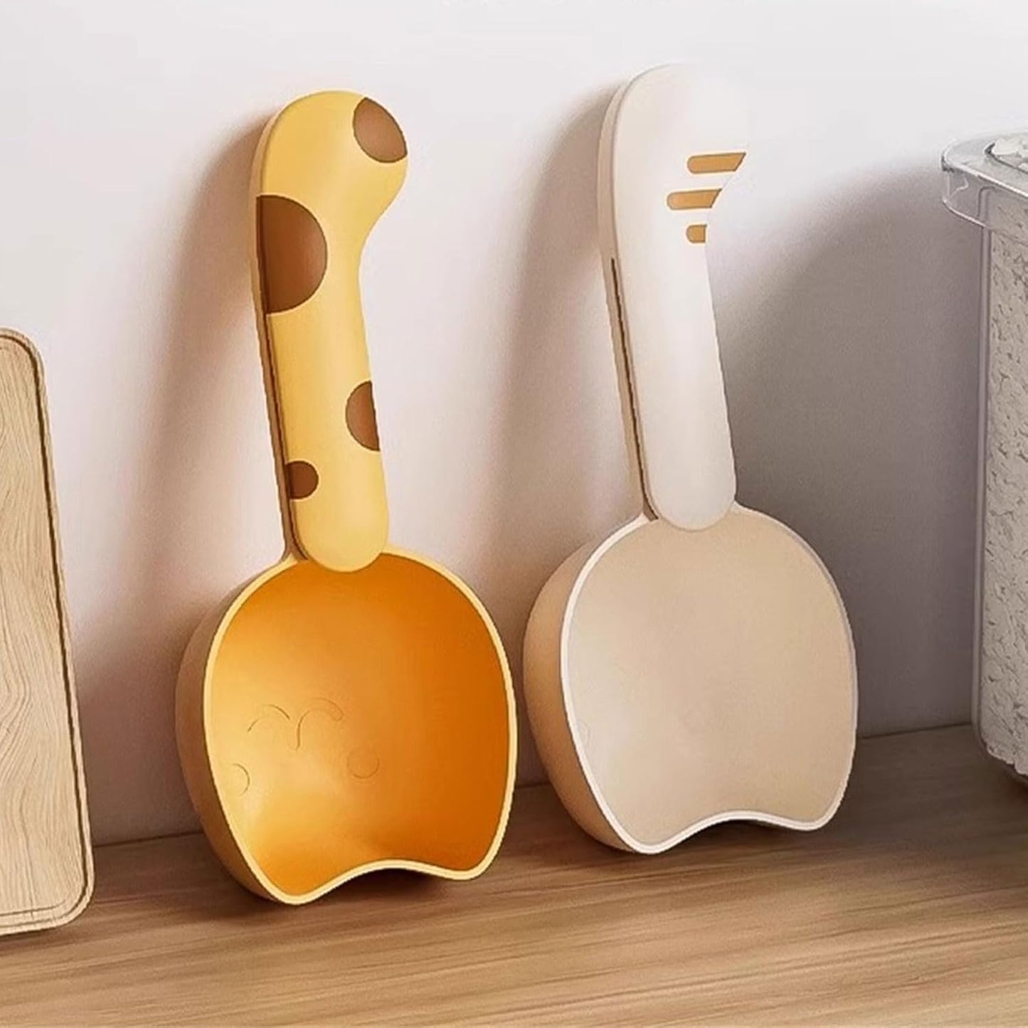 Functional Kitchens Spoon and Sealing Clip Portable Food Scoops for Dog and Cats Food Perfect for Grains and Rice Bag Clip Spoon