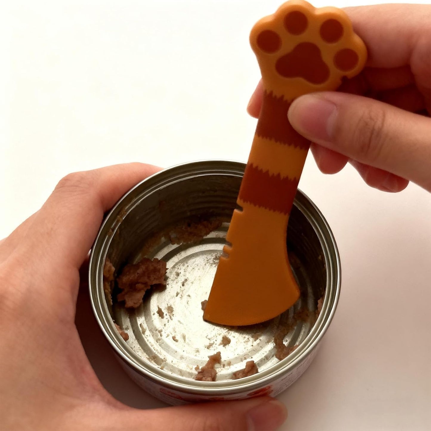 Cat Spoons for Wet Food Pet Can Lid Cover, Silicone Multi-Function Cute Paw Shape Opener Spatula Cat Food Spoon Cat Food Can Lid (Mixing colors)