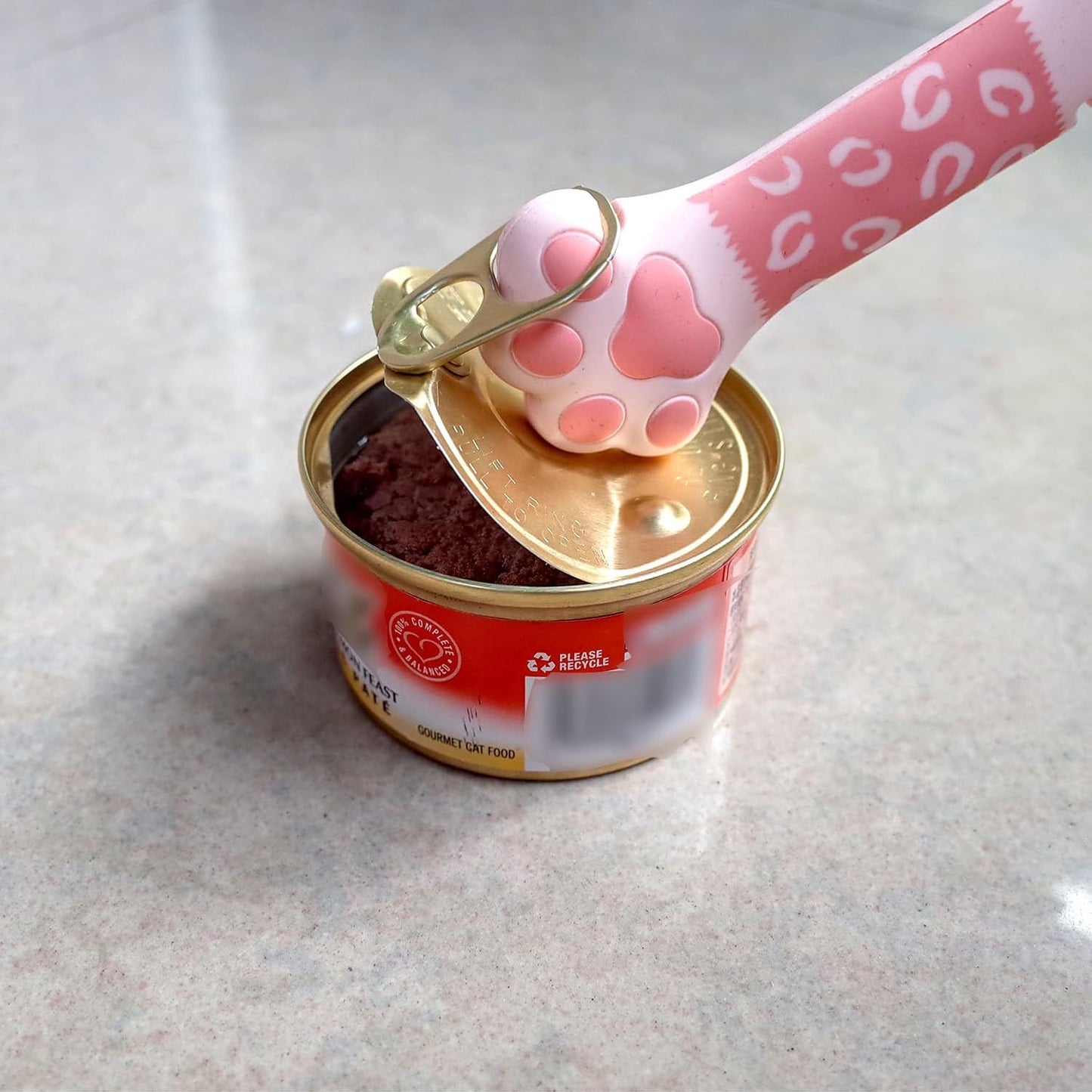 ScivoKaval Cat Food Can Lid Cover - Paw Shape Universal Pink Can Opener Set With One Lid and One Spoon