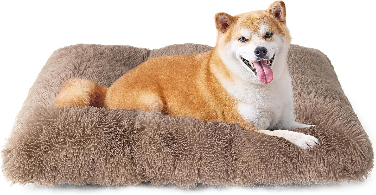 EHEYCIGA Fluffy Dog Crate Bed for Medium Dogs, Plush Faux Fur Crate Pad, Calming Anti Anxiety Medium Dog Bed, Washable Soft Warm Crate Mat with Non-Slip Bottom