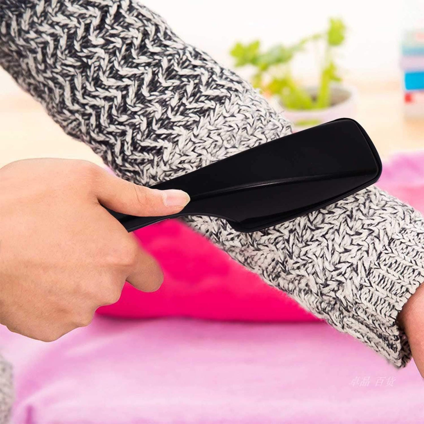 DIGIFLEX Lint Magic Brush Fluff, Pet Hair, Lint, Dandruff Cloth Clothes Remover