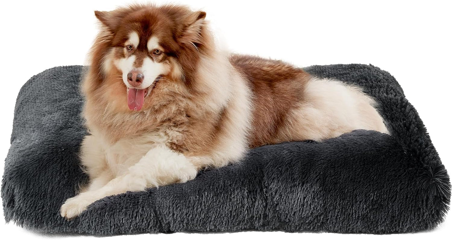 EHEYCIGA Fluffy Dog Crate Bed for Medium Dogs, Plush Faux Fur Crate Pad, Calming Anti Anxiety Medium Dog Bed, Washable Soft Warm Crate Mat with Non-Slip Bottom