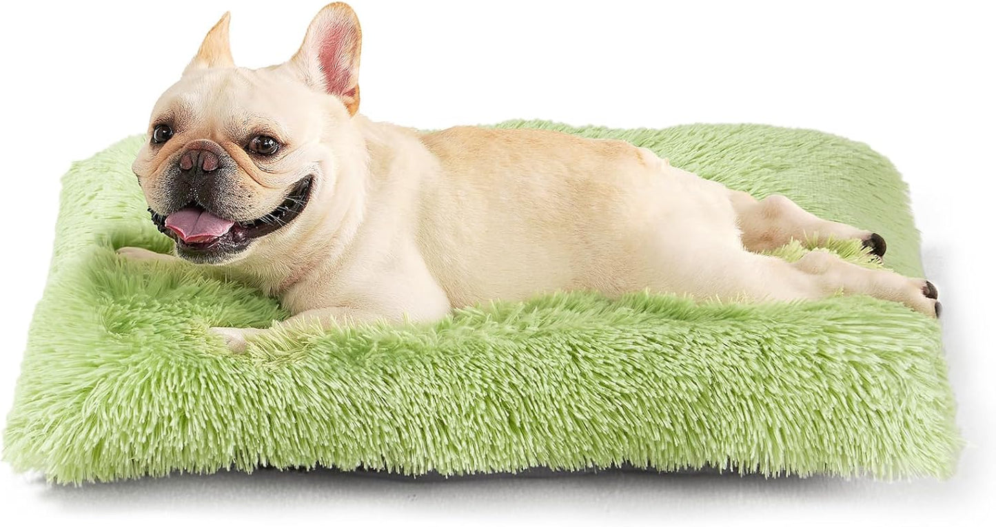 EHEYCIGA Fluffy Dog Crate Bed for Medium Dogs, Plush Faux Fur Crate Pad, Calming Anti Anxiety Medium Dog Bed, Washable Soft Warm Crate Mat with Non-Slip Bottom
