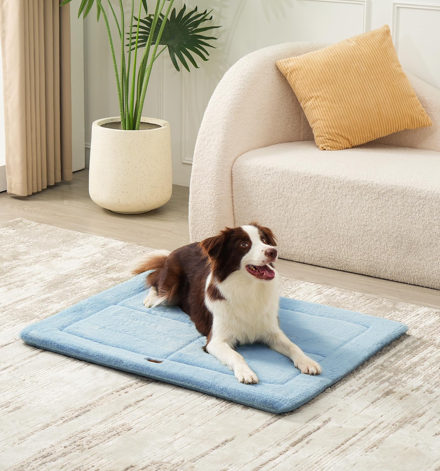 Made4Pets Dog Crate Pad Bed for Medium Large Dogs, Washable & Reversible, Anti-Slip Kennel Mat for Cozy Sleeping, Soft Fluffy Dog Bed for Indoor & Outdoor Use, 35"x23", Gray