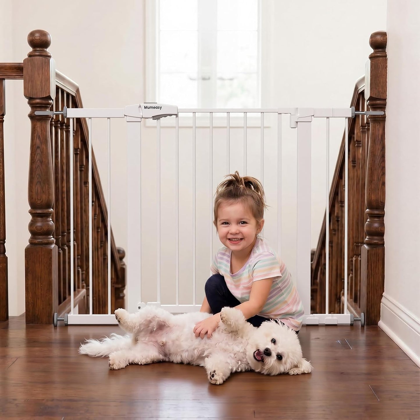 Mumeasy 29.7-46" Baby Gate for Stairs, Pressure Mounted Dog Gate for Doorways, Auto Close Walk Through Pet Gate Indoor, Extra Wide Metal Child Safety Gate, Mom's Choice Awards Winner, Black