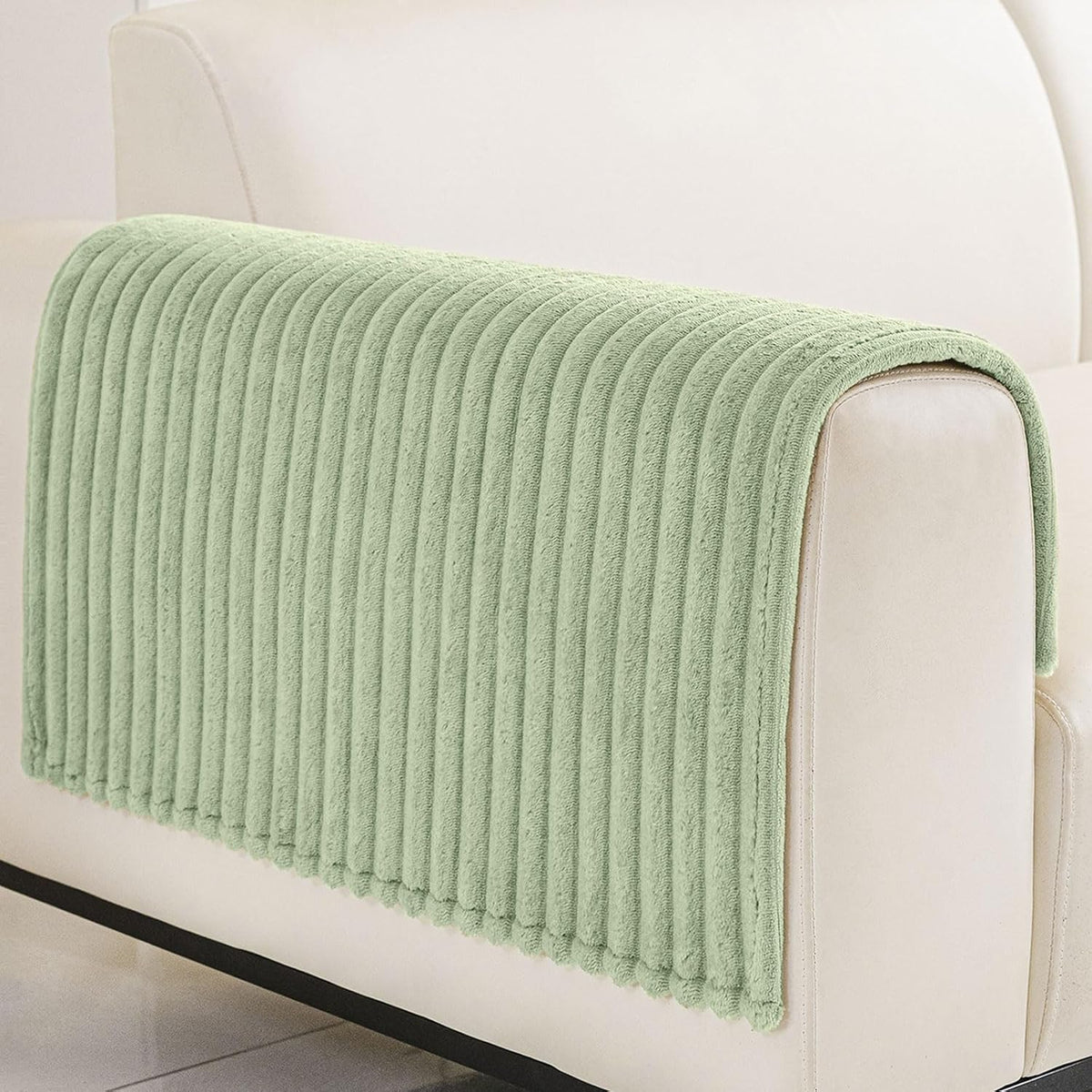 Waterproof Couch Cover for Dogs, Washable Non Slip Plush Protector