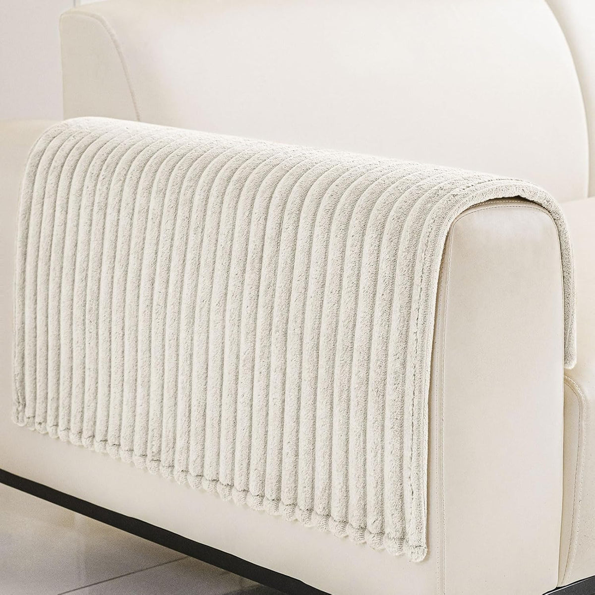 Waterproof Couch Cover for Dogs, Washable Non Slip Plush Protector