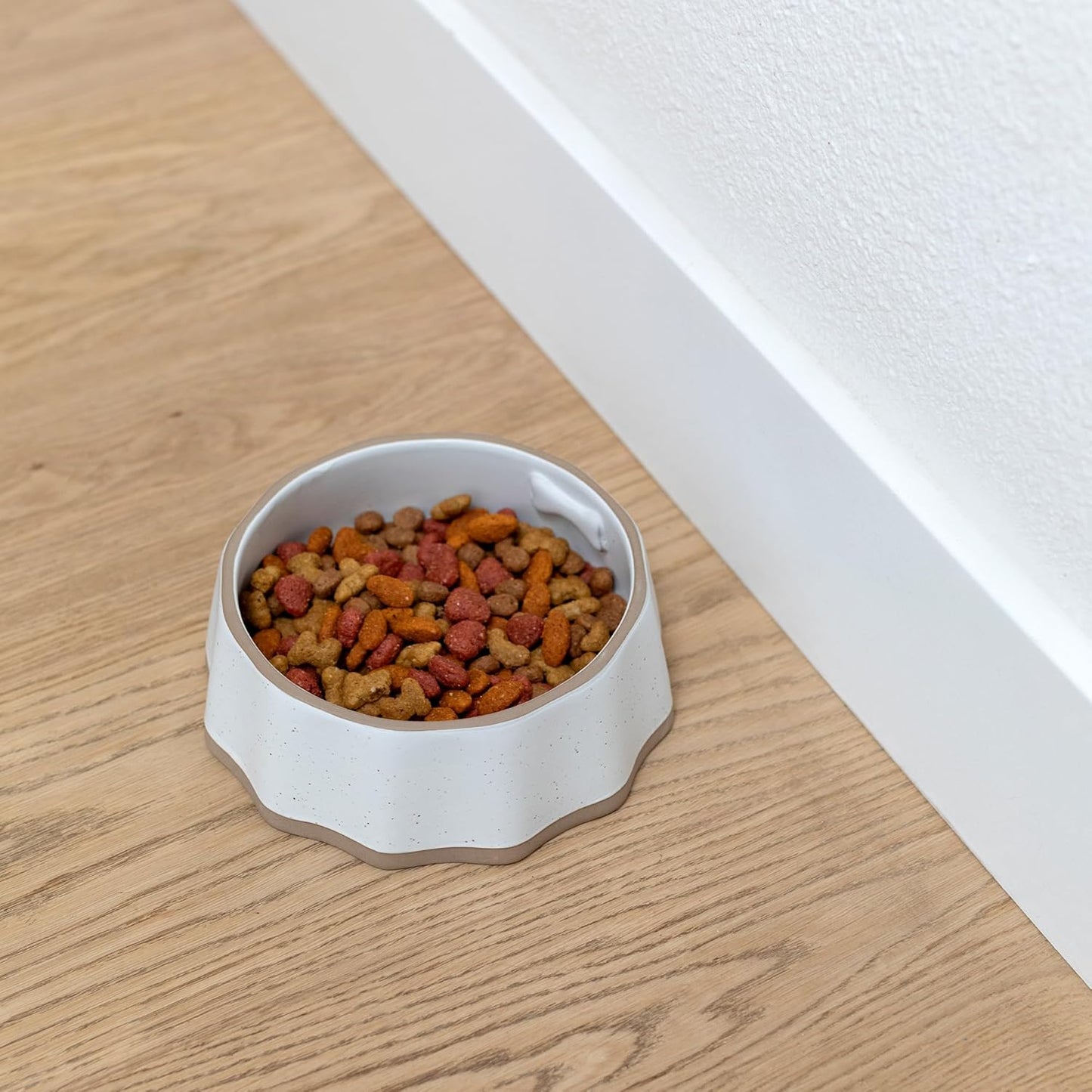 Fringe Studio Matte Speckled Green Medium Raised Stoneware Feeder W/Stainless Steel Insert (7" Diameter x 5.5" H, 26 fl.oz.), PetShop Collection (453MD001)