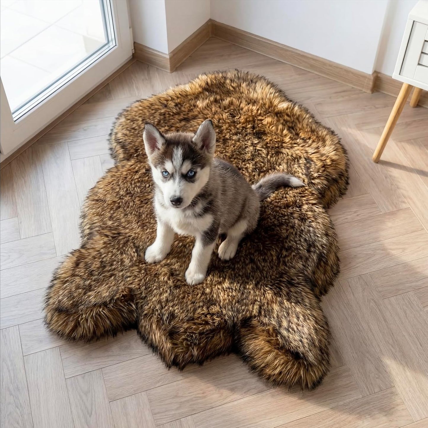 IHAPPYDOG Luxury Faux Fur Orthopedic Dog Bed, Memory Foam Dog Bed for Small, Medium, Large and XL Pets, Fluffy Pet Bed with Waterproof and Washable Cover (White w/Brown Tips, 50"x30")