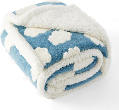 LE SURE Waterproof Dog Blanket for Large Dogs - Washable Double Sided Dog Blankets with Warm Jacquard Shag and Soft Sherpa Fleece, Pet Cat Blanket for Couch Protection, 3D Textured Cloud, Green