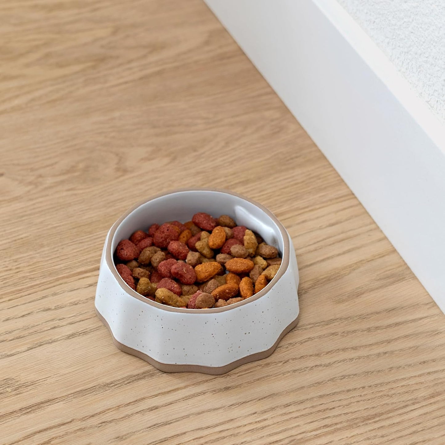 Fringe Studio Matte Speckled Green Medium Raised Stoneware Feeder W/Stainless Steel Insert (7" Diameter x 5.5" H, 26 fl.oz.), PetShop Collection (453MD001)