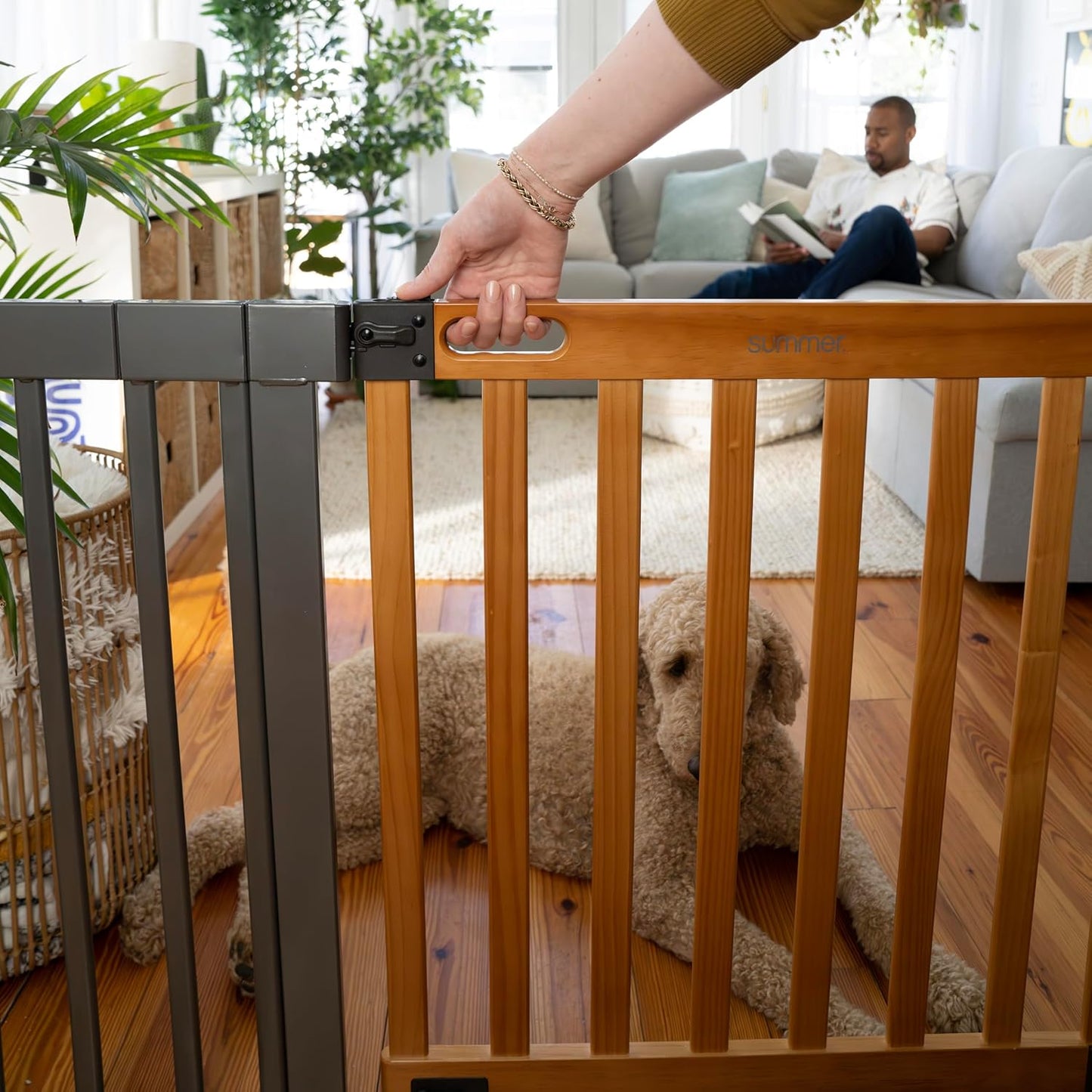 Ingenuity Ingenuity Thruway 60XW Series Extra Wide Safety Pet&Baby Gate,30"-60" Wide,26" Tall,Pressure or Hardware Mounted,Install Wall to Wall in Doorway or Stairway–Honey Oak Stained Wood&Metal
