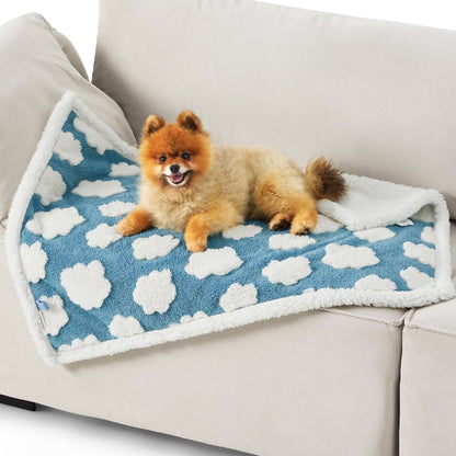 LE SURE Waterproof Dog Blanket for Large Dogs - Washable Double Sided Dog Blankets with Warm Jacquard Shag and Soft Sherpa Fleece, Pet Cat Blanket for Couch Protection, 3D Textured Cloud, Green