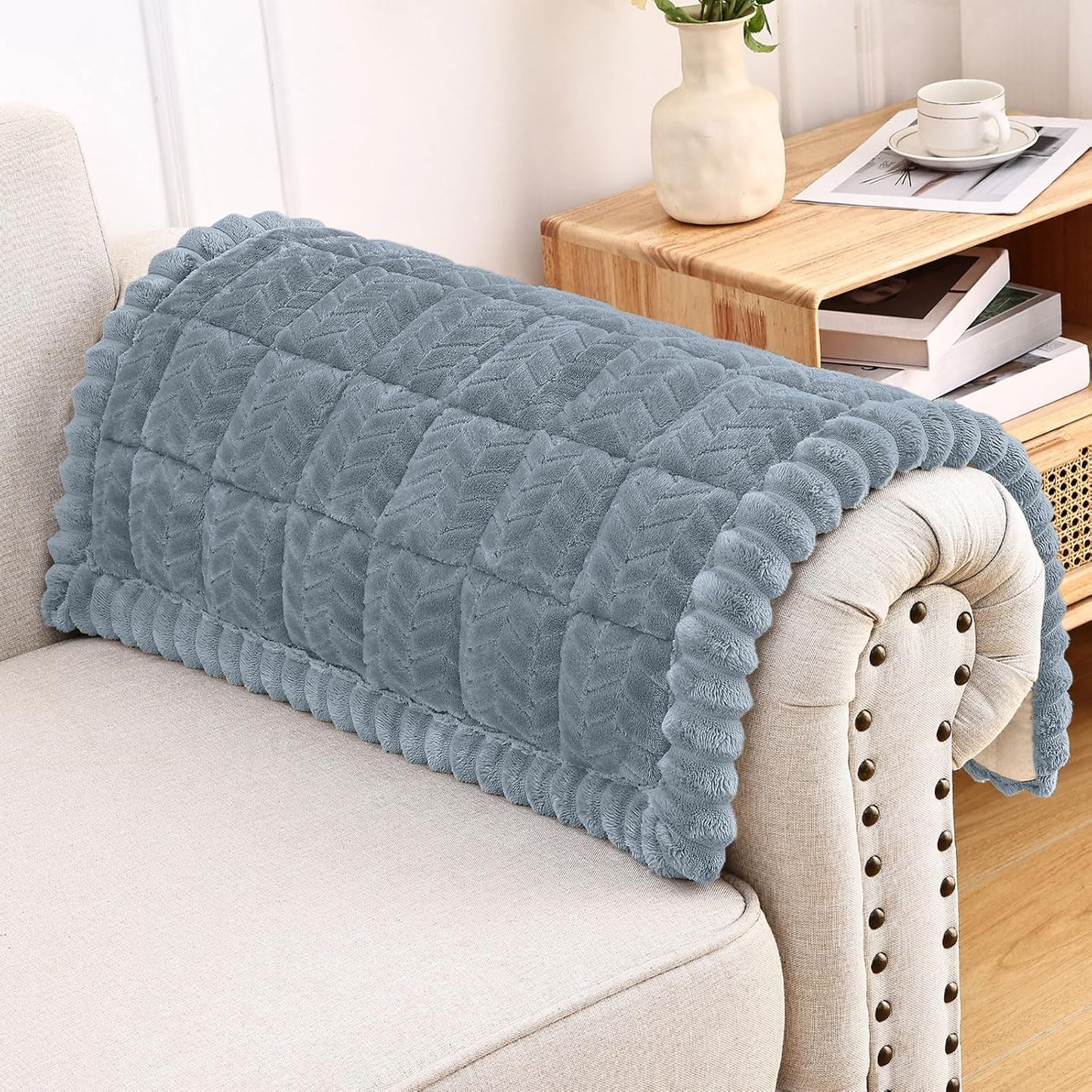 Smiry Non Slip Couch Covers for Dogs, Fuzzy Pet Couch Covers for 2-3 Cushion Sofa Pet Friendly, Soft Sofa Slipcovers Cushion Furniture Protector Washable (Beige, 27.6" x 59")