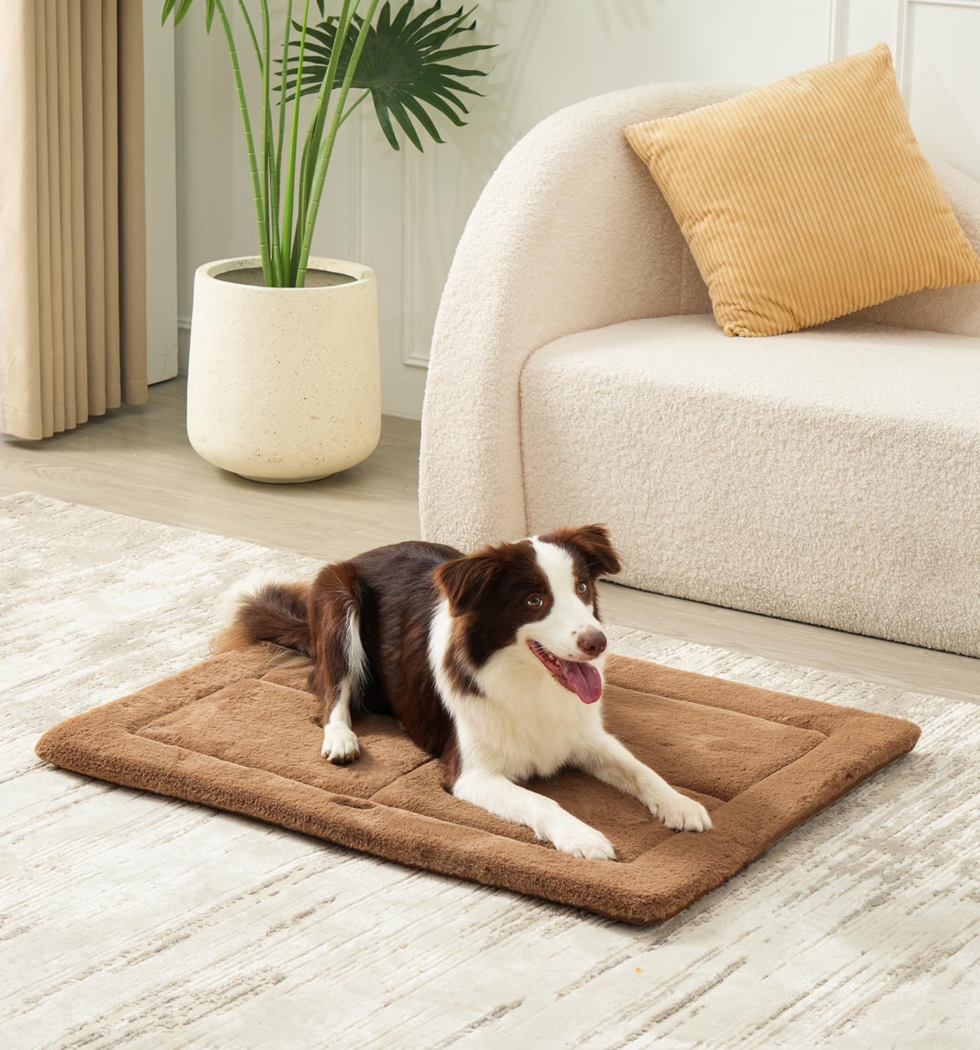 Made4Pets Dog Crate Pad Bed for Medium Large Dogs, Washable & Reversible, Anti-Slip Kennel Mat for Cozy Sleeping, Soft Fluffy Dog Bed for Indoor & Outdoor Use, 35"x23", Gray