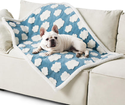 LE SURE Waterproof Dog Blanket for Large Dogs - Washable Double Sided Dog Blankets with Warm Jacquard Shag and Soft Sherpa Fleece, Pet Cat Blanket for Couch Protection, 3D Textured Cloud, Green