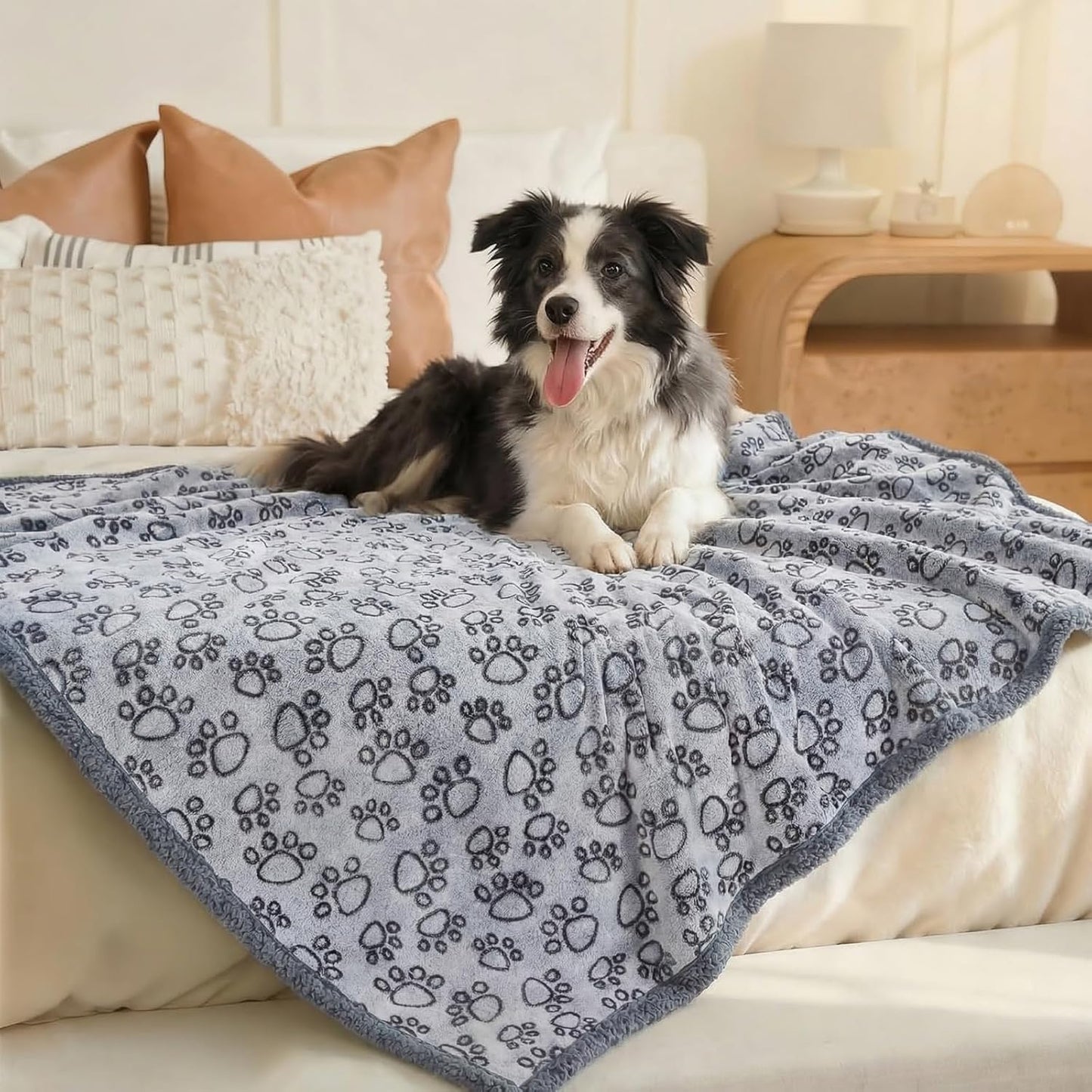 Luciphia Waterproof Pet Blankets for Couch Sofa Bed Cover Cat Liquid Pee Proof Washable Soft Fluffy Large Dog Blanket Reversible Furniture Protection Puppy Grey Paw Thicken Small（40" x 28"）