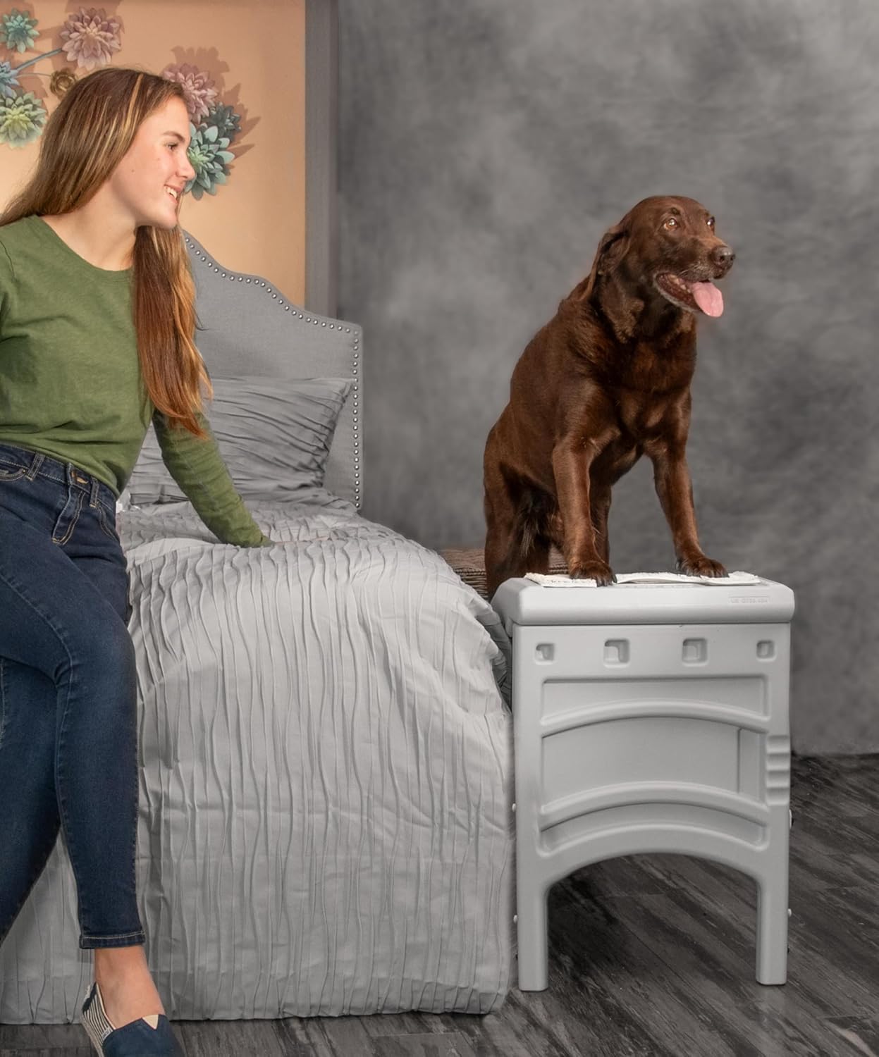 Pet Gear Free Standing Pet Ramp for Cats and Dogs, No Assembly Required, Easy Fold for Storage or Travel, Portable, Holds Up to 100lbs, Wheat