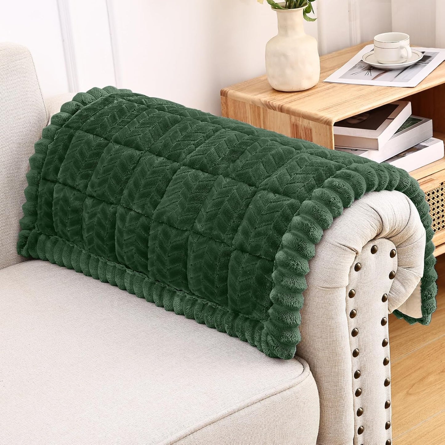 Smiry Non Slip Couch Covers for Dogs, Fuzzy Pet Couch Covers for 2-3 Cushion Sofa Pet Friendly, Soft Sofa Slipcovers Cushion Furniture Protector Washable (Beige, 27.6" x 59")