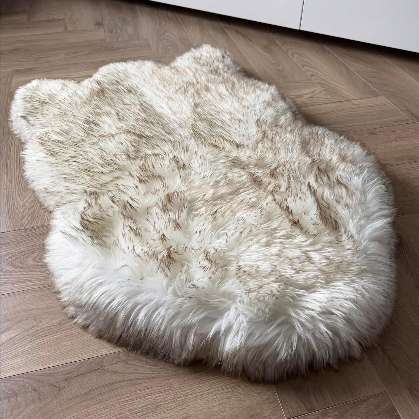 IHAPPYDOG Luxury Faux Fur Orthopedic Dog Bed, Memory Foam Dog Bed for Small, Medium, Large and XL Pets, Fluffy Pet Bed with Waterproof and Washable Cover (White w/Brown Tips, 50"x30")