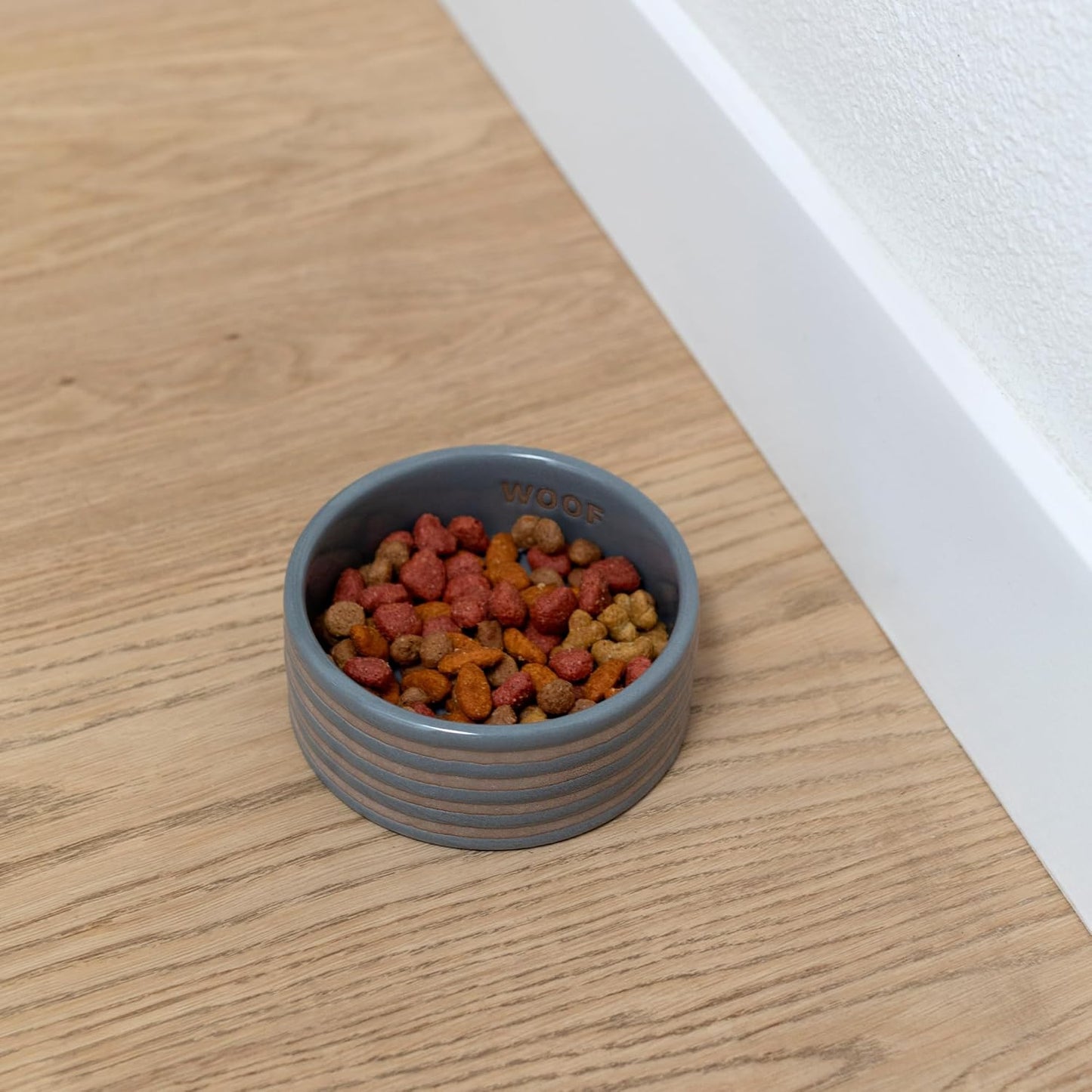 Fringe Studio Matte Speckled Green Medium Raised Stoneware Feeder W/Stainless Steel Insert (7" Diameter x 5.5" H, 26 fl.oz.), PetShop Collection (453MD001)