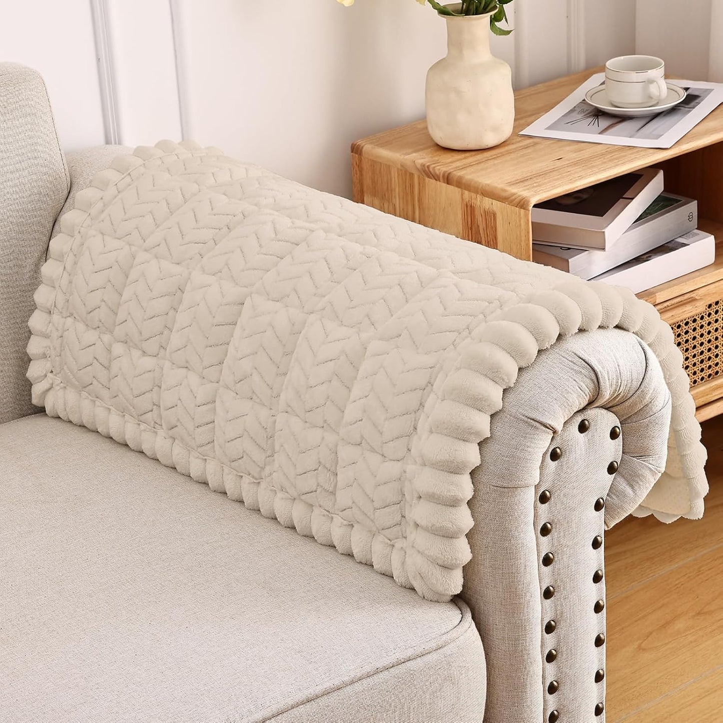 Smiry Non Slip Couch Covers for Dogs, Fuzzy Pet Couch Covers for 2-3 Cushion Sofa Pet Friendly, Soft Sofa Slipcovers Cushion Furniture Protector Washable (Beige, 27.6" x 59")