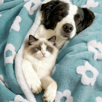 Luciphia Waterproof Pet Blanket for Medium Large Dogs Washable Fluffy Thick Jacquard Shag Fleece Warm Sherpa 3D Textured Flower Print for Cats Puppy Couch Protection (Green,40x28 inches)