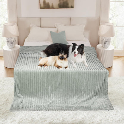 Waterproof Dog Blanket for Large Dogs - Washable Cat Blankets for Couch Bed Protection, Super Soft Calming Reversible Pet Blanket for Pet Kitten Puppy (Green, 50"x60")