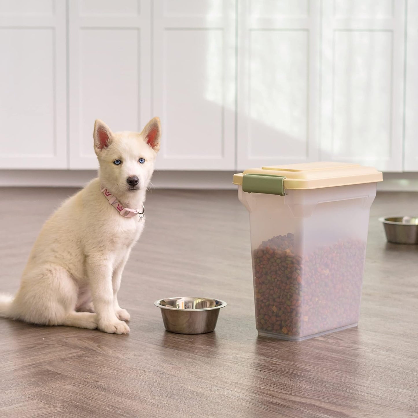 IRIS USA Dog Food Storage Container, Airtight Lid, 2-Cup Scoop, Up to 13 Pounds Pet Food Storage, Versatile Pet Food Bin, Treats, BPA Free, Gray/Dark Gray