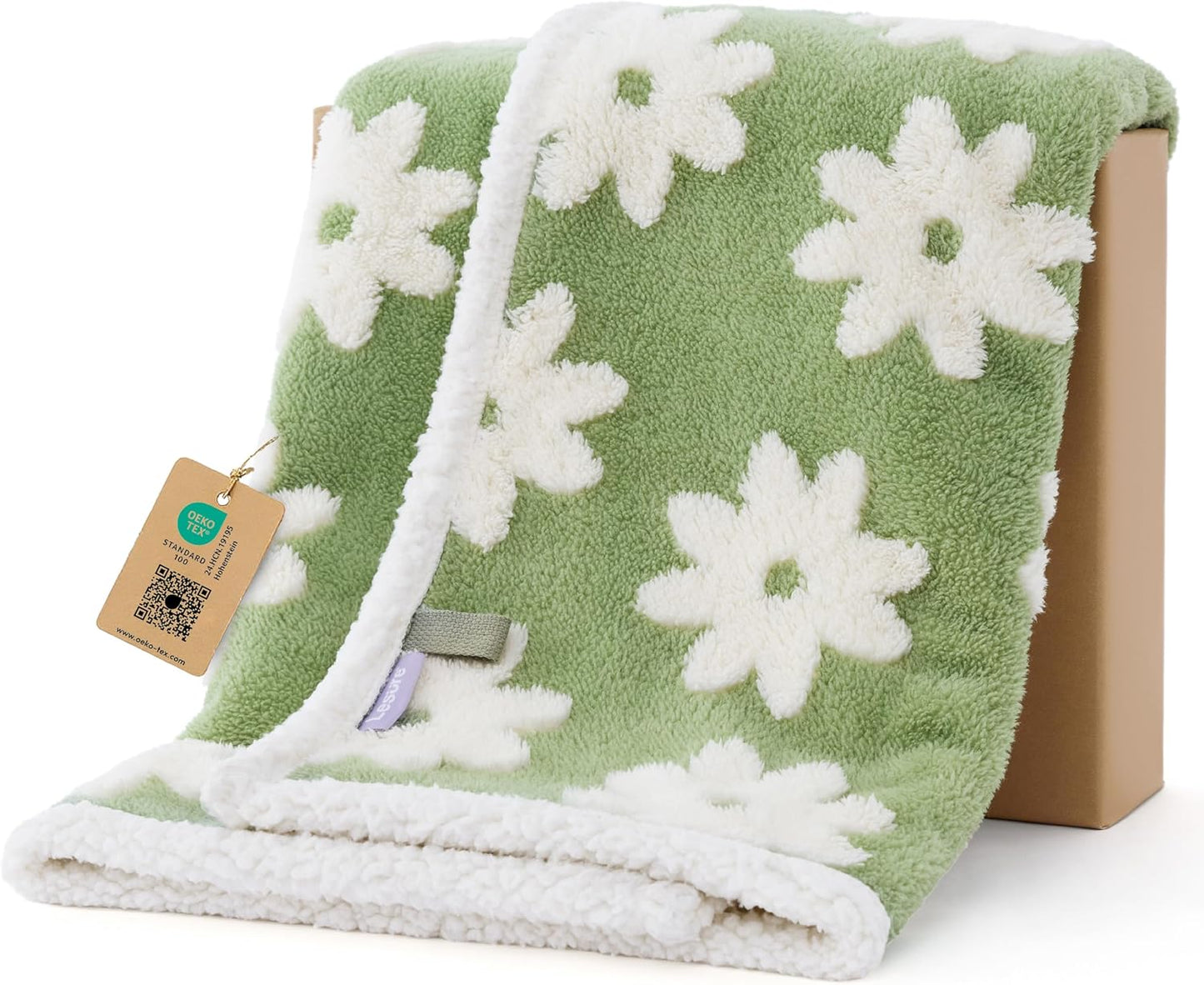 LE SURE Waterproof Dog Blanket for Large Dogs - Washable Double Sided Dog Blankets with Warm Jacquard Shag and Soft Sherpa Fleece, Pet Cat Blanket for Couch Protection, 3D Textured Cloud, Green