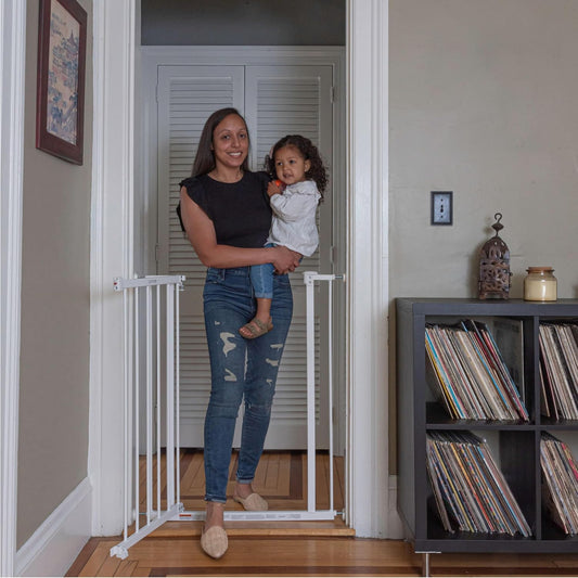 Summer Infant Everywhere Extra Tall & Extra Wide Pet and Baby Gate, 28.75" - 39.75" Wide, 36" Tall, Pressure and Hardware Mounted, Install In-Between Rooms, Doorways and Stairways - White Metal