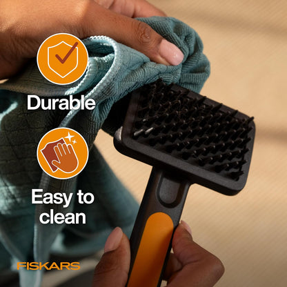 Fiskars Pet, Cat and Dog Brush, Fine Bristles & SoftGrip Handle for Gentle Grooming and Deshedding, Cat and Dog Supplies, Orange/Black