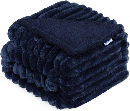 Waterproof Dog Blanket for Large Dogs - Washable Cat Blankets for Couch Bed Protection, Super Soft Calming Reversible Pet Blanket for Pet Kitten Puppy (Green, 50"x60")