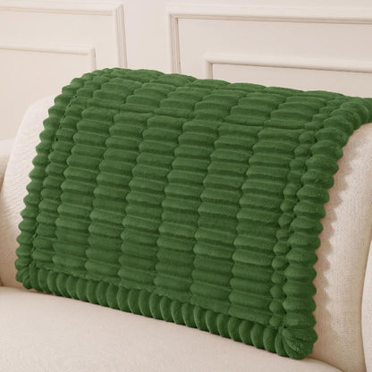 Couch Cover for Dogs, Washable Non Slip Plush Flannel Sofa Protector | Thick Flannel, Anti-Slip Backing, Pet Hair & Scratch Protection, Fits Sofa & Loveseat (27.6" x 59") - Colors B