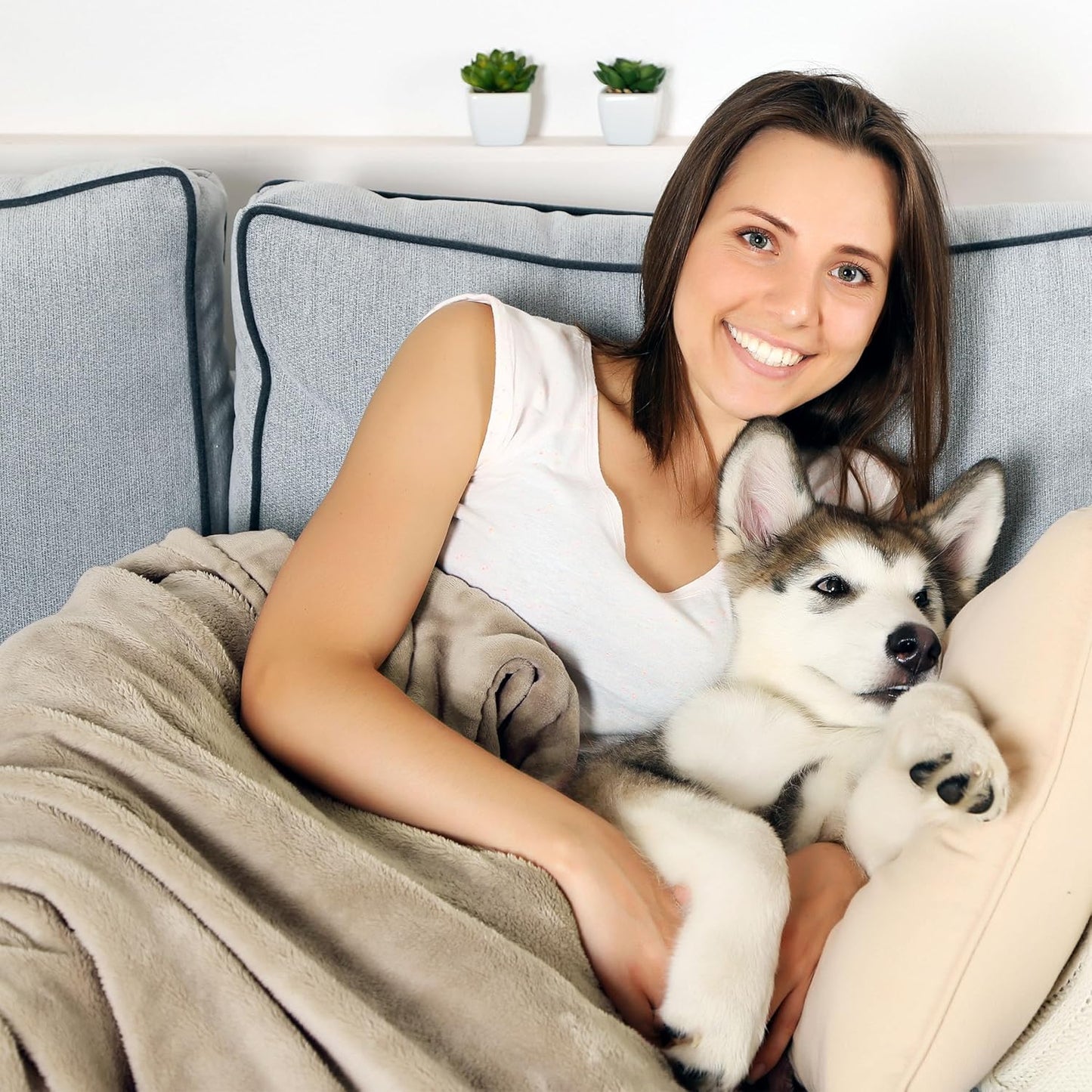 Waterproof Pet Blanket - 50x60-Inch Reversible Sherpa Fleece Throw Protects Couches, Cars, and Beds from Spills, Stains, and Fur by PETMAKER (Gray)