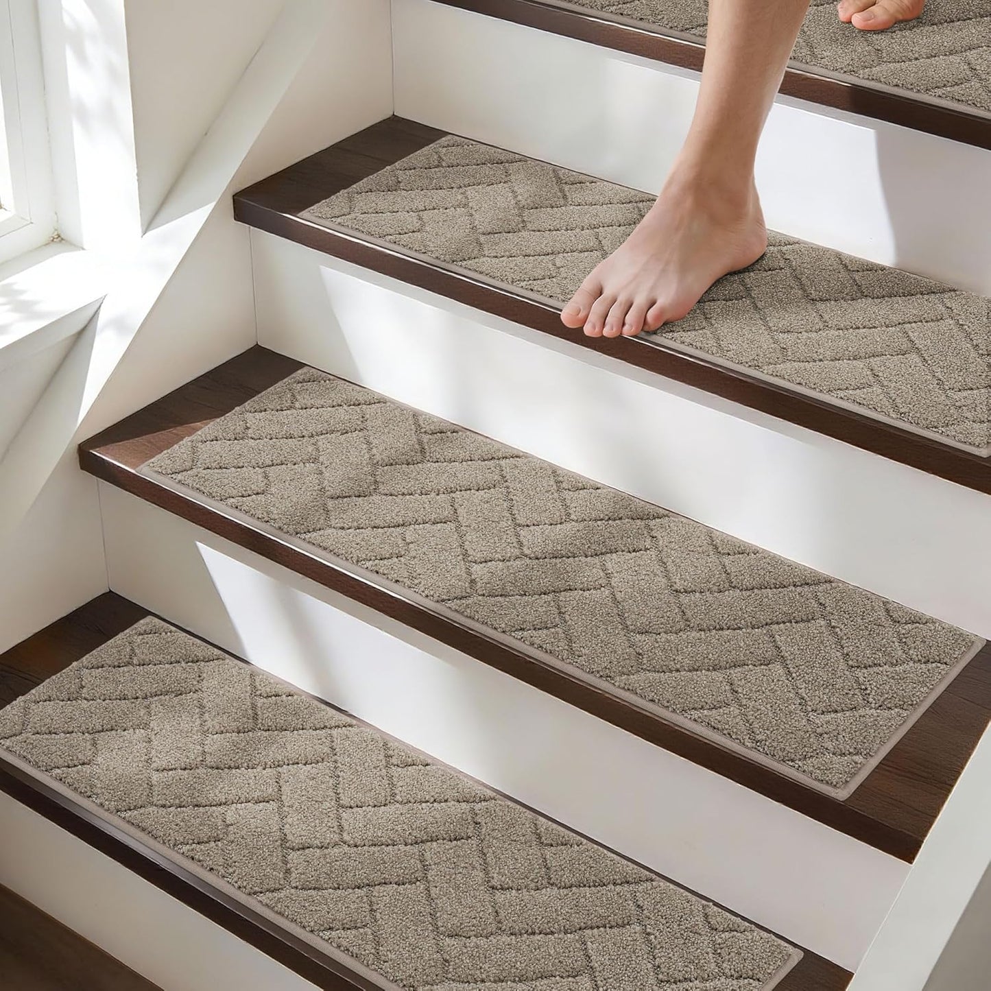 BEQHAUSE Stair Treads for Wooden Steps 28inX9in, Non Slip Carpet Stair Treads Indoor Stair Runners Machine Washable, Soft Stair Rugs Mat Surface Polyester TPE Backing, 4pcs, Charcoal