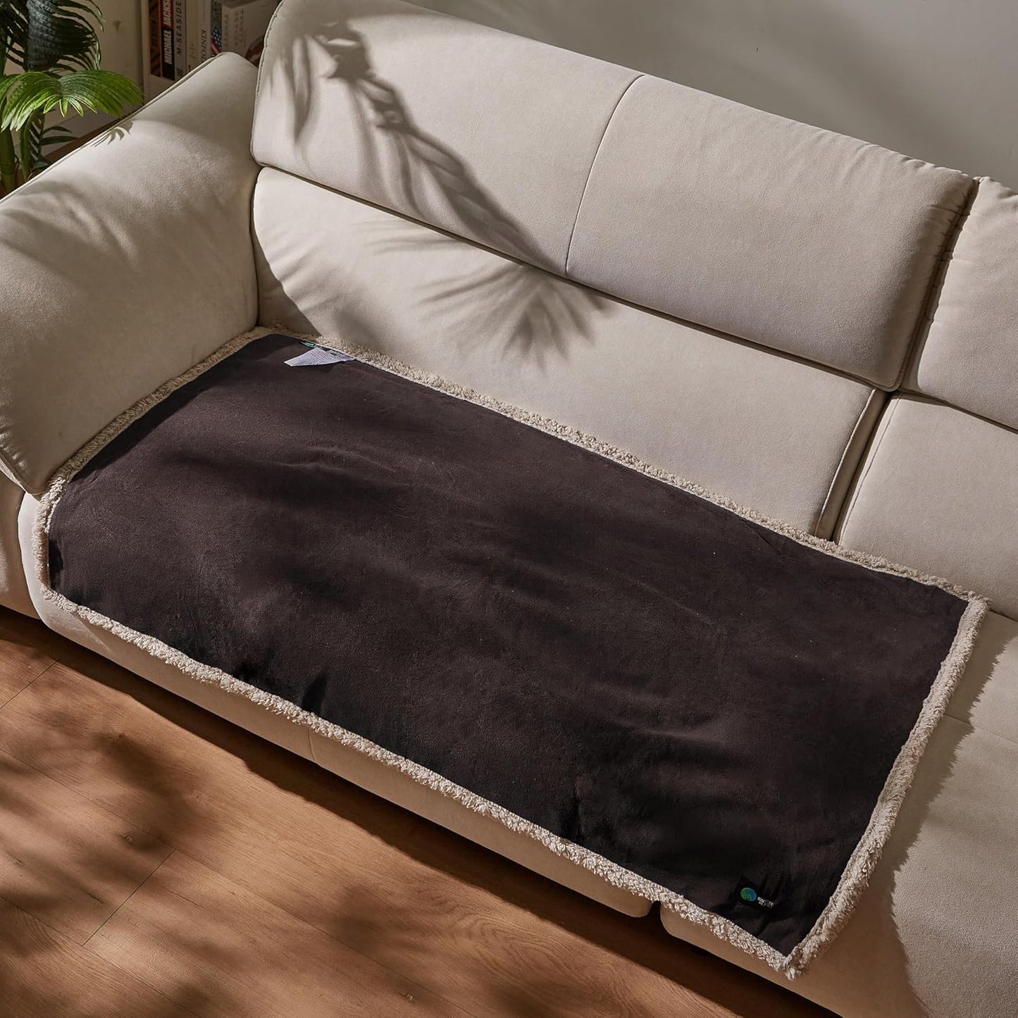 Kritter Planet Waterproof Dog Blanket, Reversible Water Proof Pet Blanket for Couch, Bed & Sofa, Washable Couch Covers for Large Dogs - Protects Furniture from Fur, Dirt, and Accidents