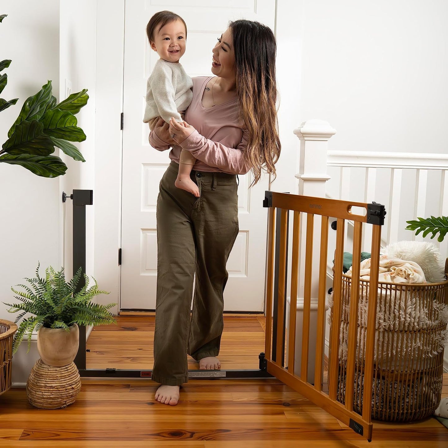 Ingenuity Ingenuity Thruway 60XW Series Extra Wide Safety Pet&Baby Gate,30"-60" Wide,26" Tall,Pressure or Hardware Mounted,Install Wall to Wall in Doorway or Stairway–Honey Oak Stained Wood&Metal