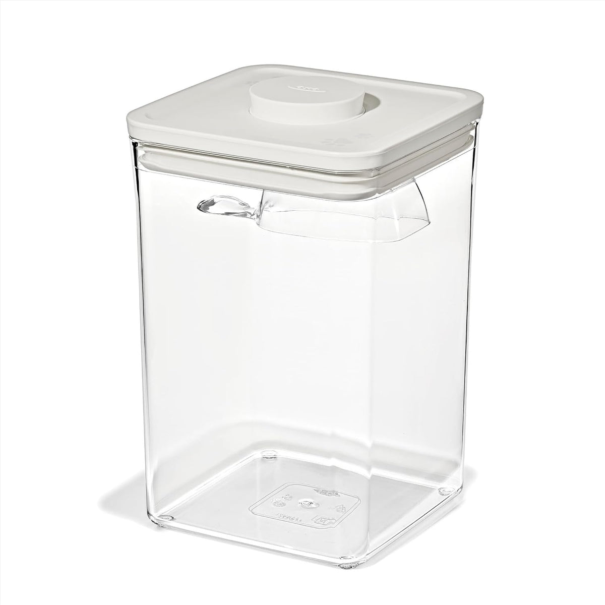 Good Grips Pet POP Container – 6.0 Qt/5.7 L with Half Scoop, Ideal for up to 6.5lbs of Dog Food or 4.5lbs of Cat Food, Airtight Dog and Cat Food Storage Container, BPA Free, Clear