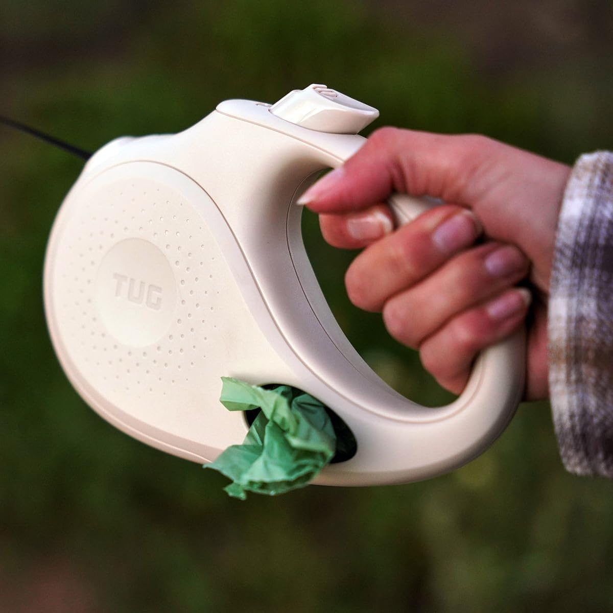Oval 360° Tangle-Free Retractable Dog Leash with Integrated Waste Bag Dispenser (Small, Cream)