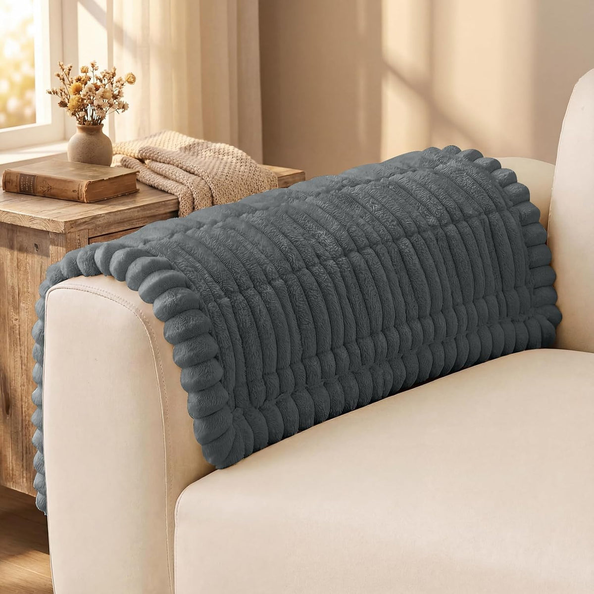 Couch Cover for Dogs, Non Slip Fuzzy Thick Pet Sofa Protector