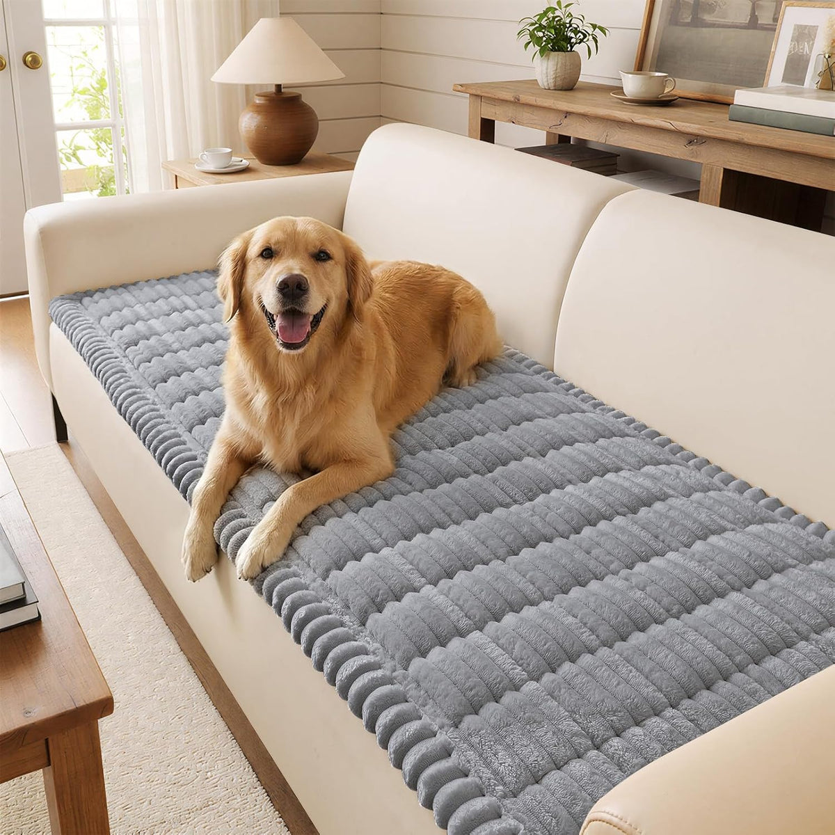Couch Cover for Dogs, Non Slip Fuzzy Thick Pet Sofa Protector
